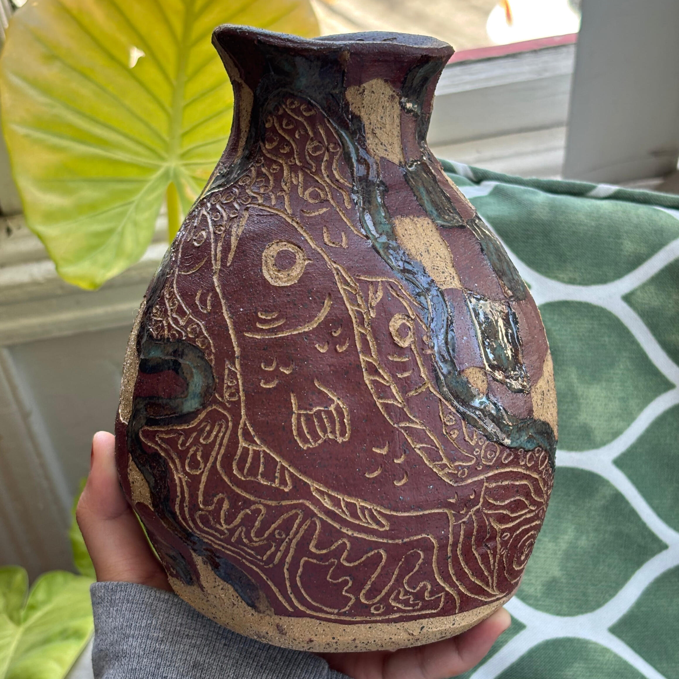 handcoiled pot | stoneware | sgrafitto | june 2025