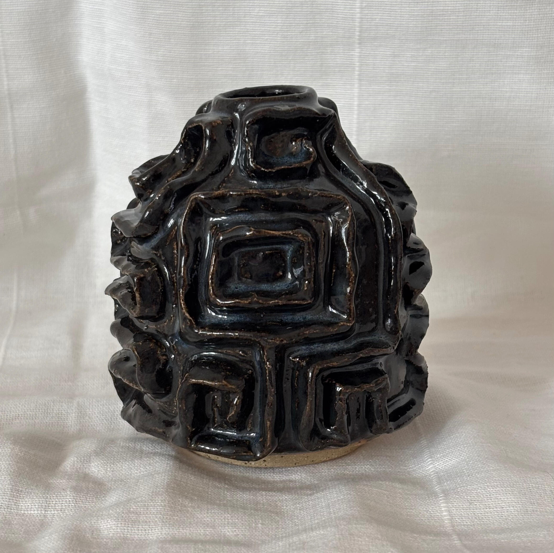 alien vase | stoneware | july 2025